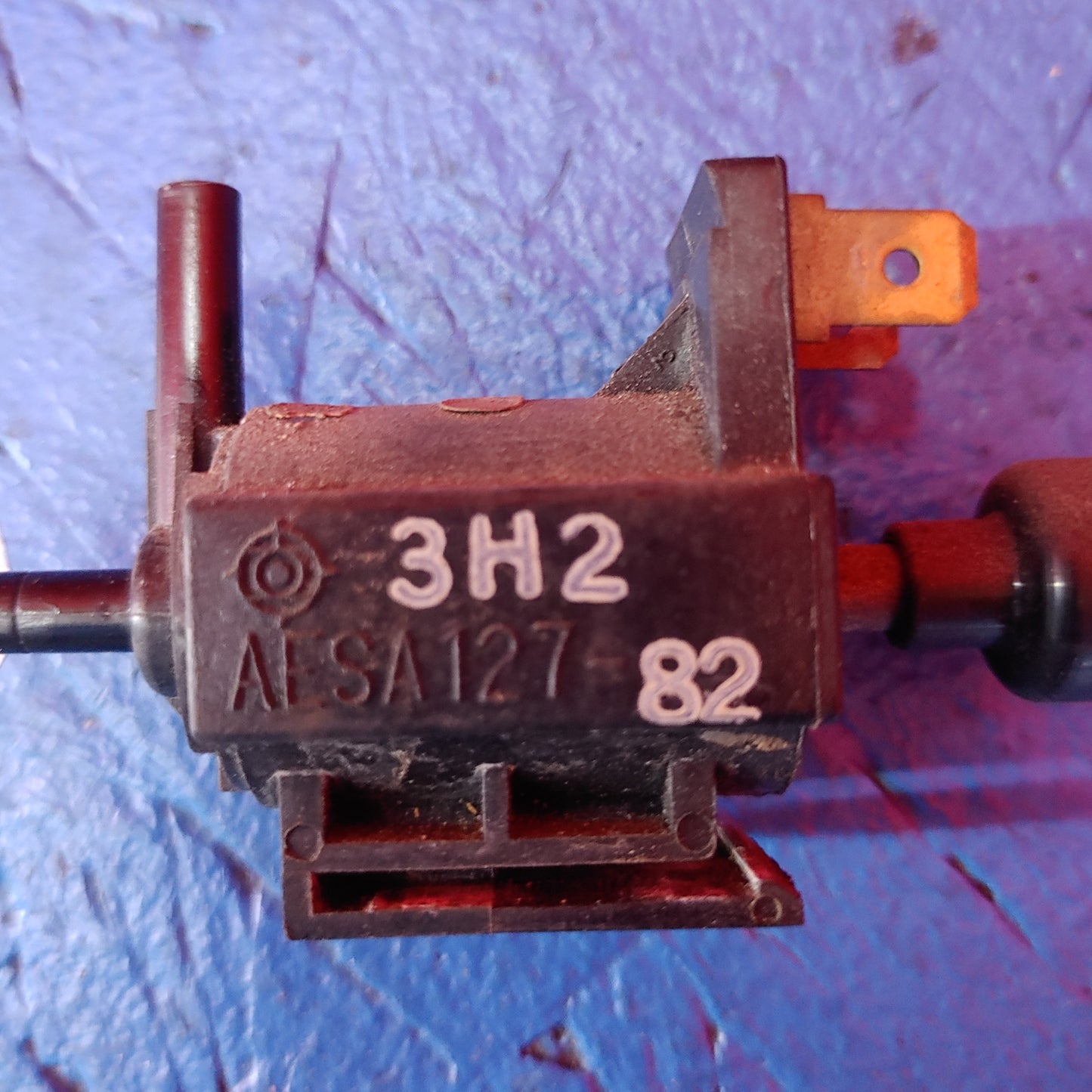 LHD, RHD Vacuum Solenoid Valve AESA127 RX7 FD FD3S 93 - 02 Mazda S11B18/6